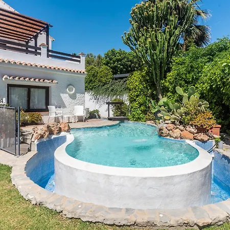 By The 5 Bedrooms Villa *